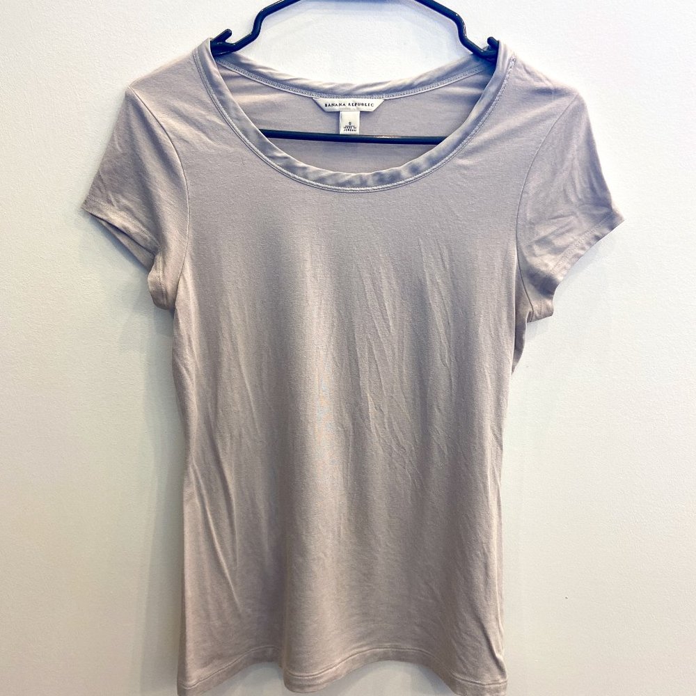 Banana Republic S Silver/Gray Tee